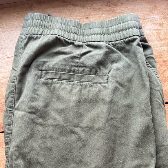 Linen pants from gap. Only worked twice. - Picture 2 of 3